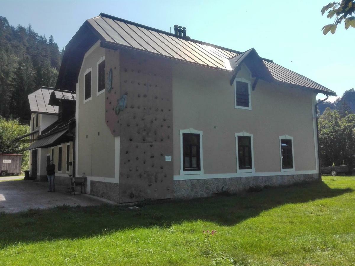 Penzion Black Sheeps Adventures Wildalpen Esterno foto